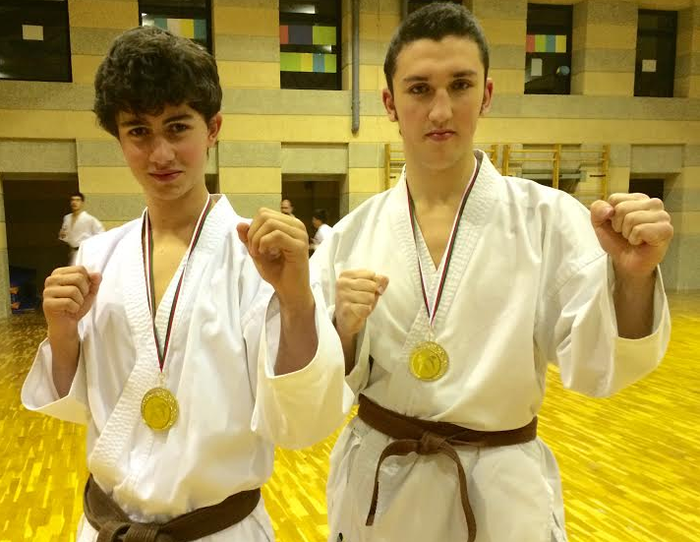 Andoni Zubiaurre elgetarra Gipuzkoako txapelduna, bere kategorian